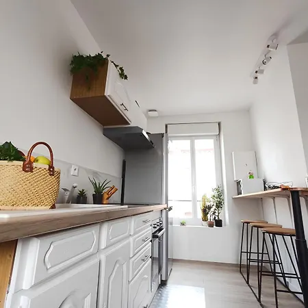 Lapostolle, Proche Centre, 3 Chambres, 2 Salles De Bain