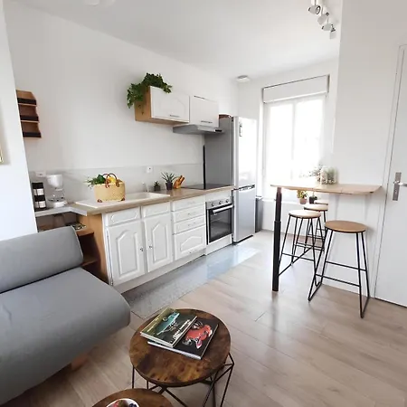 Lapostolle, Proche Centre, 3 Chambres, 2 Salles De Bain