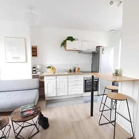 Lapostolle, Proche Centre, 3 Chambres, 2 Salles De Bain